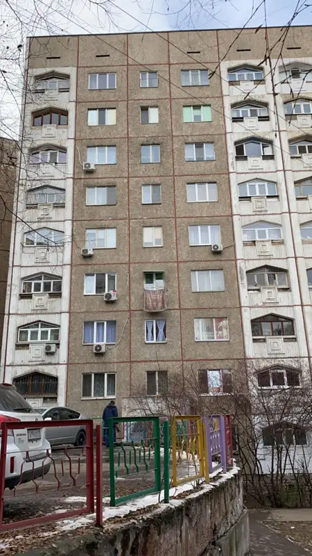 Алматылық әйел кішкентай 3 баласымен бірге 9-қабаттан секіріп кеткен