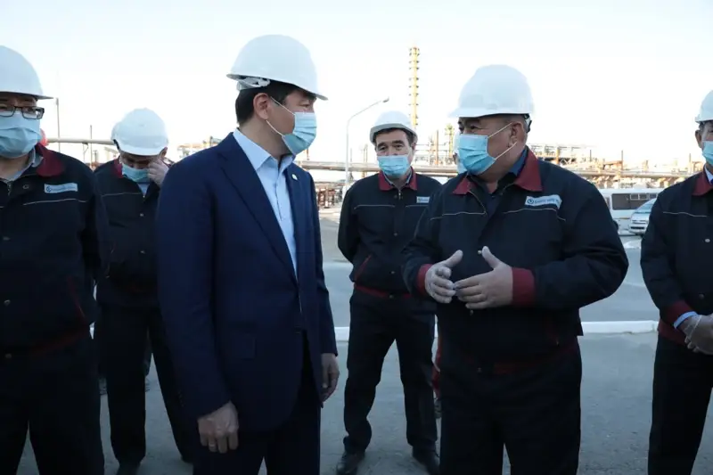 Байбек Жаңаөзенде азаматтарды қабылдады