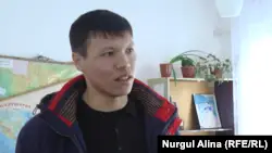 Әскерге шақырылған белсенді Нұрбол Өнерхан медициналық тексеруден өтіп жатыр