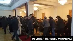 Алматыда Серікболсын Әбділдинді ақтық сапарға шығарып салды