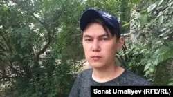 Жергілікті газет қызметкері оралдық белсендіні сотқа берді