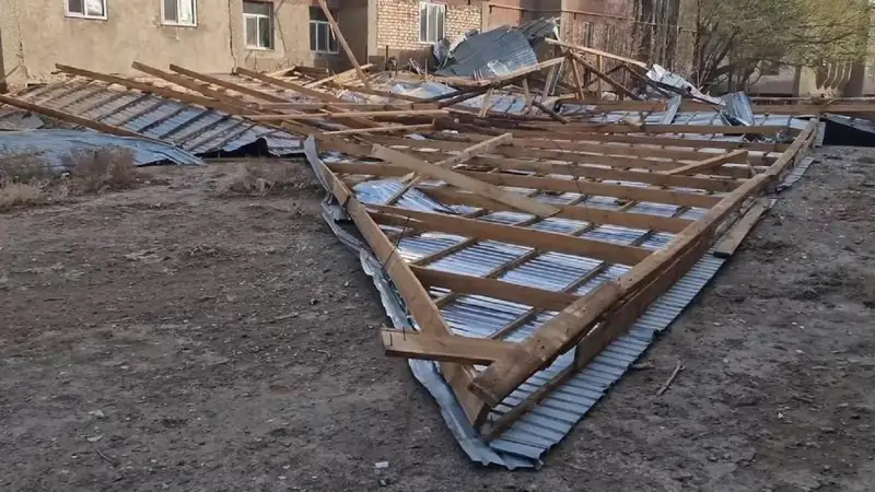 Шатырлар неге ұшады?