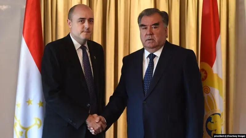 АЕ/АР басшысы мен Тәжікстан президенті Цюрихте кездесті