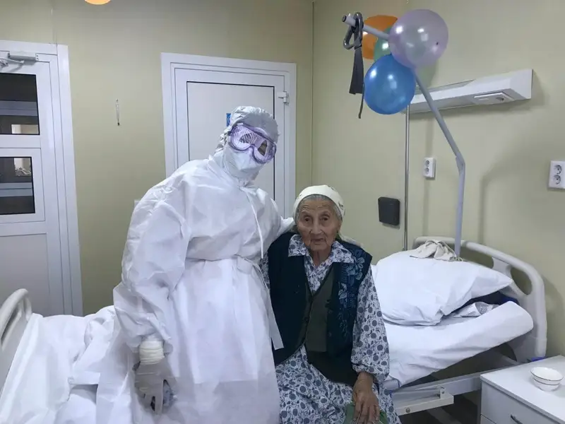 100 жастағы әжей пневмониядан жазылып шықты