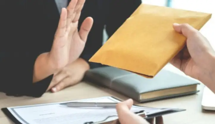 Мұғалімдер 30 мың теңгенің сыйлығын алса, қылмыстық жауапкершілікке тартылады - Антикор