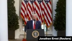 Трамп Гонконгты АҚШ-пен сауда қатынасындағы ерекше мәртебесінен айырды