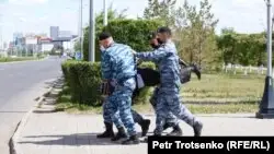 Нұр-Сұлтан изоляторындағы белсенді Өмірбаев денсаулығына байланысты аштығын тоқтатты