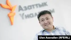 Қырғыздың айтыс ақыны Элмирбек Иманалиев 42 жасында өмірден өтті