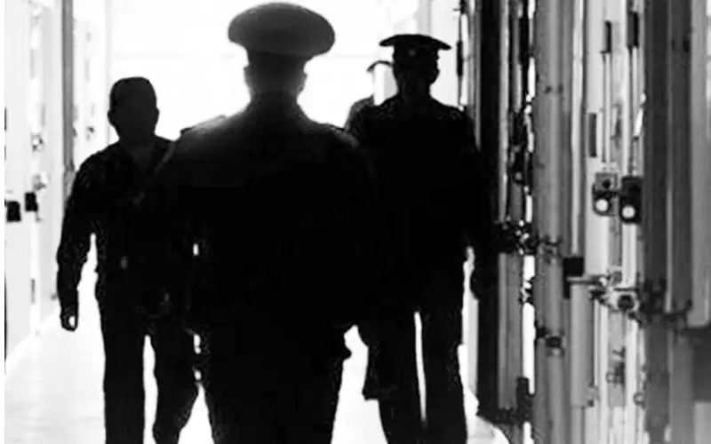 Тұтқындар түрмедегі азаптауды айтудан қорқады