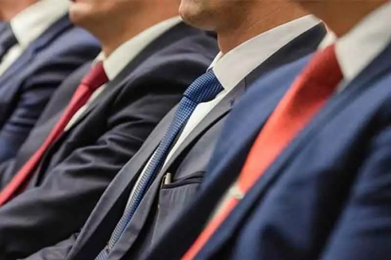 Кадр іріктеуде әділдік орнамақ