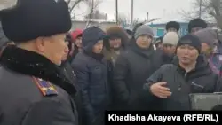 Көліктерін тіркеуге жеңілдік сұраған қызылордалықтар Нұр Отанға барды