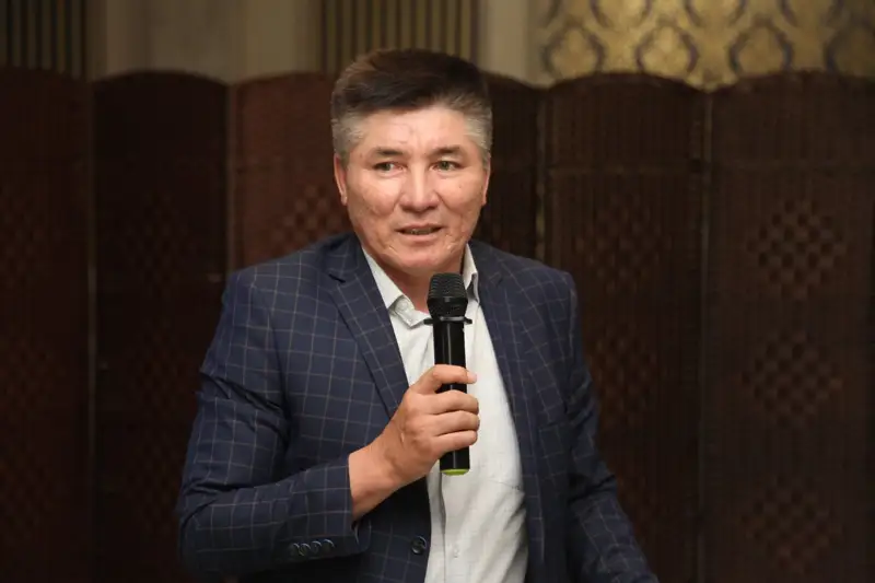 Саған деген сағынышымның жанарына қапты шық тұнып...