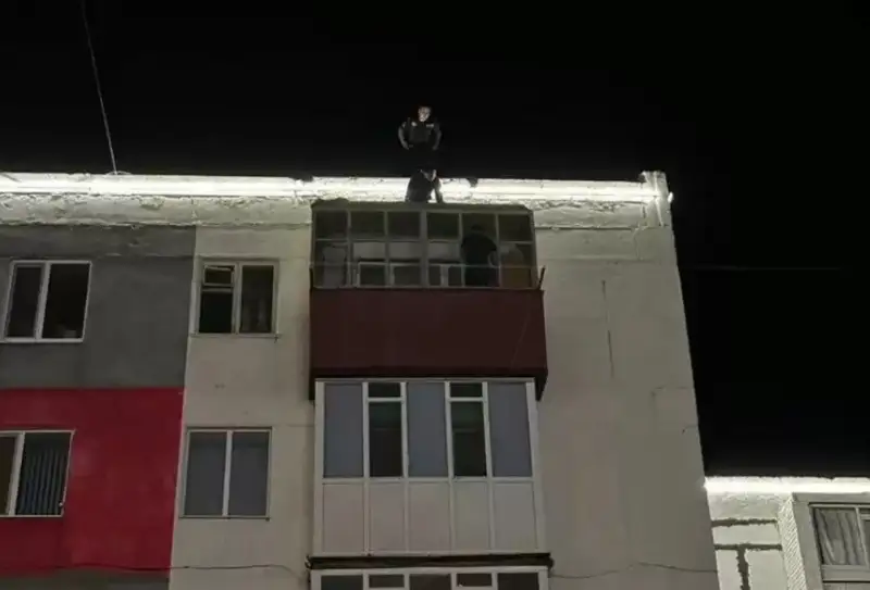 Хромтауда 5-қабаттан секіргелі тұрған әйел құтқарылды