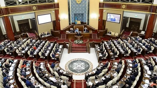 Парламент пен үкімет қазақты қашан қорғайды?