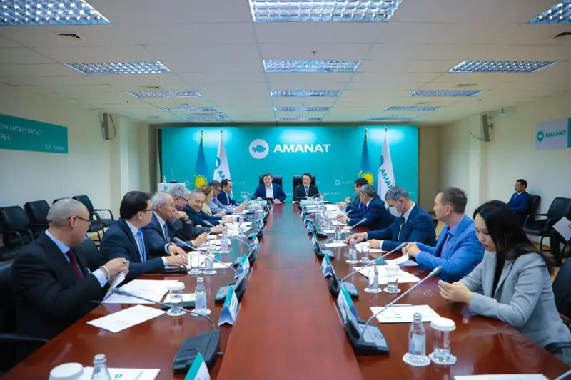 «AMANAT» партиясы «Алтын домбыра»-дан бөлек «Бабалар аманаты» айтысын ұйымдастыруды ұсынды