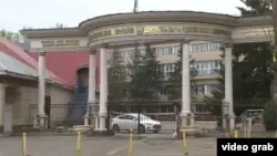 Алматыда коронавирус жұққан орталық аурухана қызметкері қайтыс болды