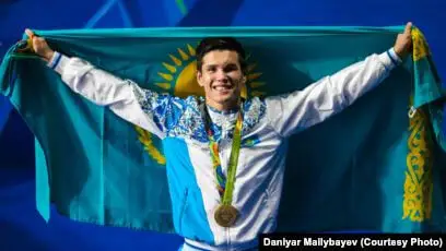 Данияр Елеусінов қарсыласын жеңіп, IBF белбеуіне ие болды
