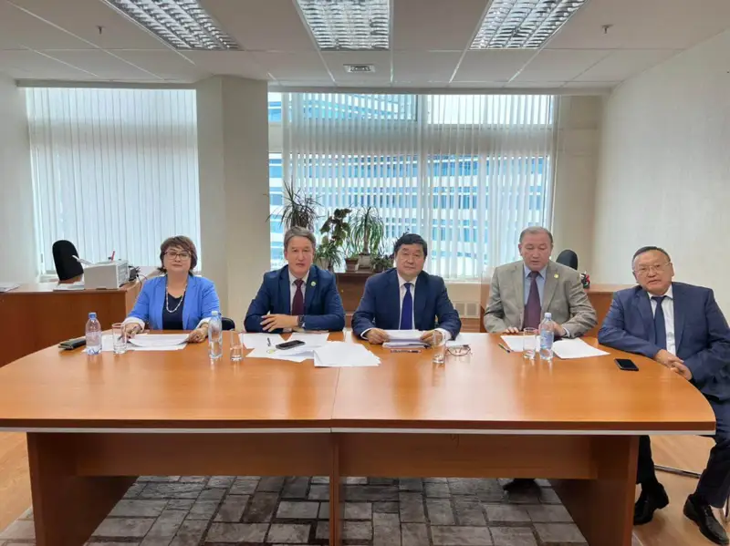 Адал сайлау үшін штаб мүшелерінің брифингі өтті