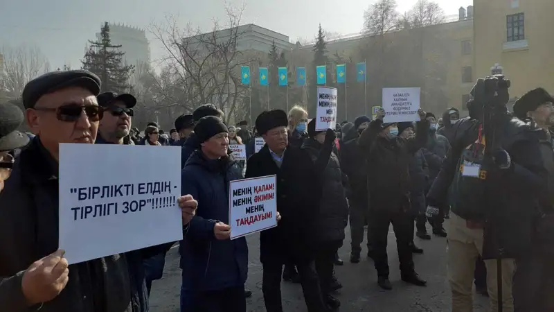 Сөзің жетпесе патшаға, «Досаев кет!» гәп қана!