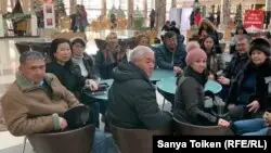 Нұр-Сұлтанда ұсталғандар кеңесу үшін құқық қорғаушымен кездесті