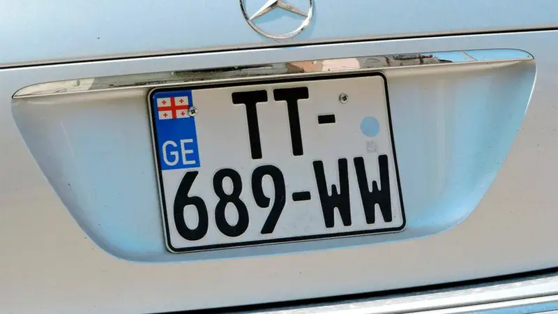 Қазақстанда бүгіннен бастап шетелдік көліктерді заңдастыру басталады