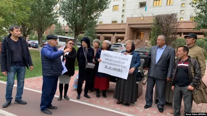 Нұр-Сұлтанда жалғыз адамдық пикетке шыққандар қоқан-лоқыға шағымданды
