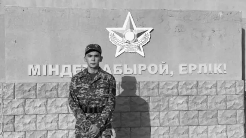 Сарбаздың өлімі: Тоқаев шынайы себебін анықтауды тапсырды