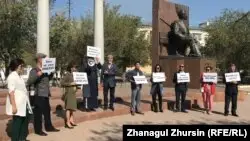 Ақтөбедегі алғаш рұқсат етілген митингіге қатысушылар. 14 қыркүйек 2019 жыл.
