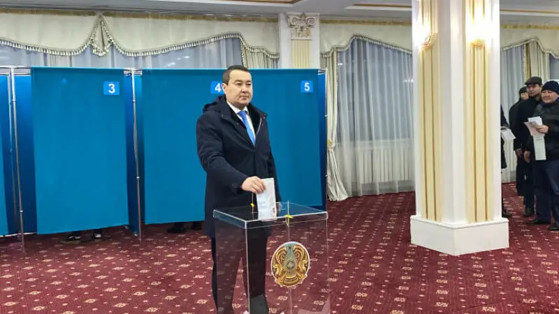 Әлихан Смайылов сайлаудан кейін үкіметтің отставкаға кетуі туралы сұраққа жауап берді