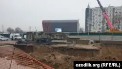 Ташкентте метроның құрылыс алаңында топырақ құлап, туннельді басып қалды