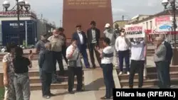 Шымкентте жиырмаға жуық адам карантинді алып тастауды талап етті