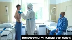 Bloomberg: Ресей элитасы вирустан қорғайтын екпеге сәуір айында қол жеткізген