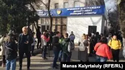 Алматыда жастар талабынан соң белсенділерді босата бастады