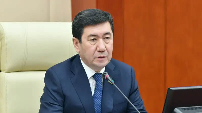 Ерлан Қошанов қайтадан Мәжіліс төрағасы болды