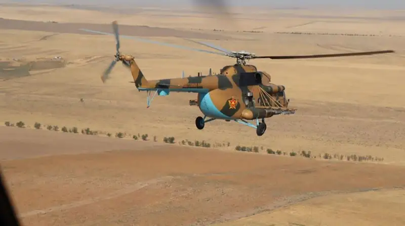 Ұшқыштар жаттығу сабақтарын өткізуде