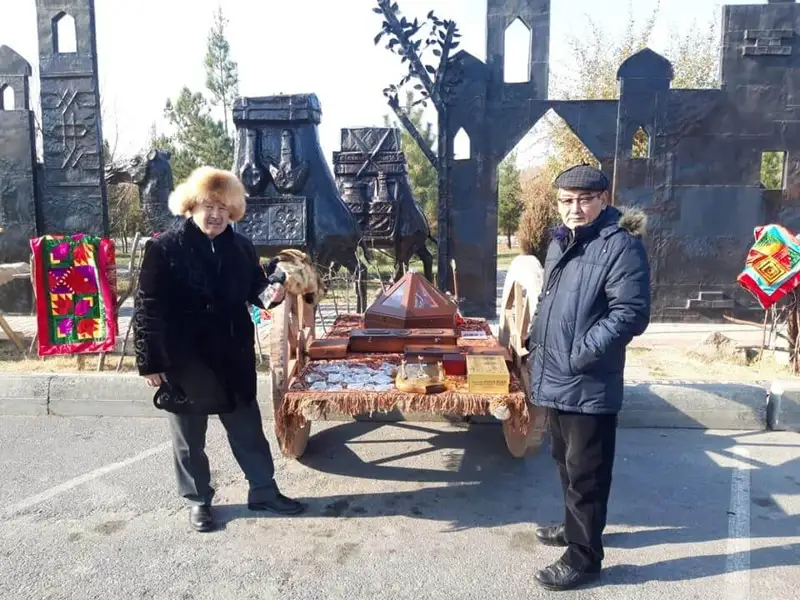 Қолөнер шеберлерінің көрмесі өтті
