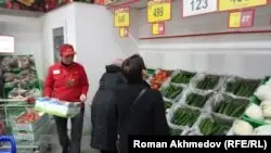 Нұр-Сұлтанда азық-түліктің кейбір түрлерін сатып алуға шектеу қойылды