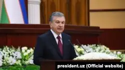 Мирзияев Өзбекстанда 25 жылдан астам уақыт тұрғандарға азаматтық беретінін айтты