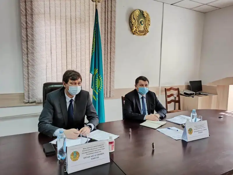 Бекшин мен Қиясовтың қаулысы елді індеттен құтқара ма?
