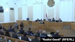RSF Тәжікстанды COVID-19 туралы ақпарат таратуға кедергі жасауы мүмкін түзетулерді қайтаруға шақырды