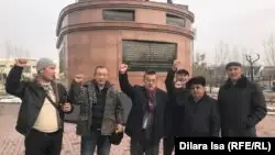Шымкент белсенділері Қастер мен Мұрагерді босатуды талап етті