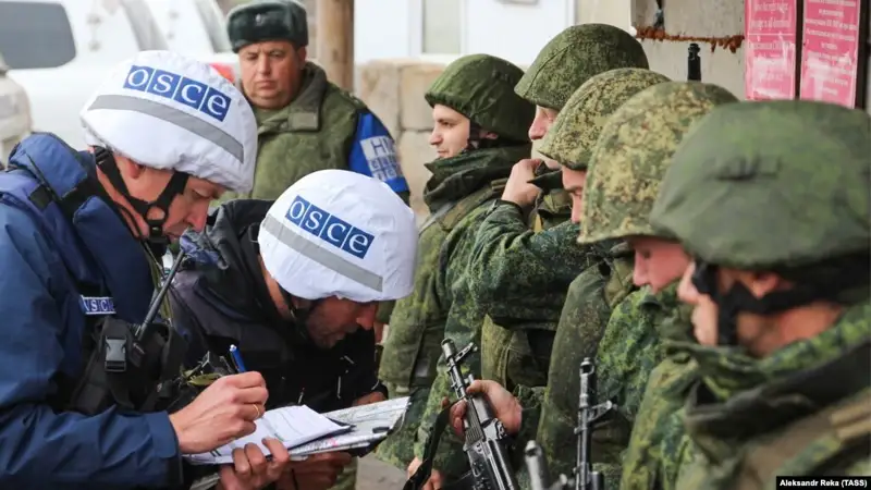 Украина Луганскіден әскерін әкете бастағанын хабарлады