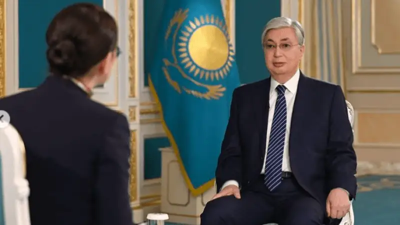 Президент Тоқаевтың жаңа сұхбаты республикалық телеарналардан көрсетіледі
