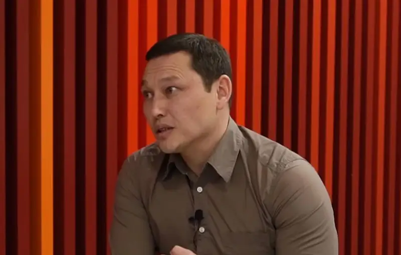 Санжар Боқаев, саясаттанушы: Утильсбор: Ауадан ақша жасайтындардың саясаты