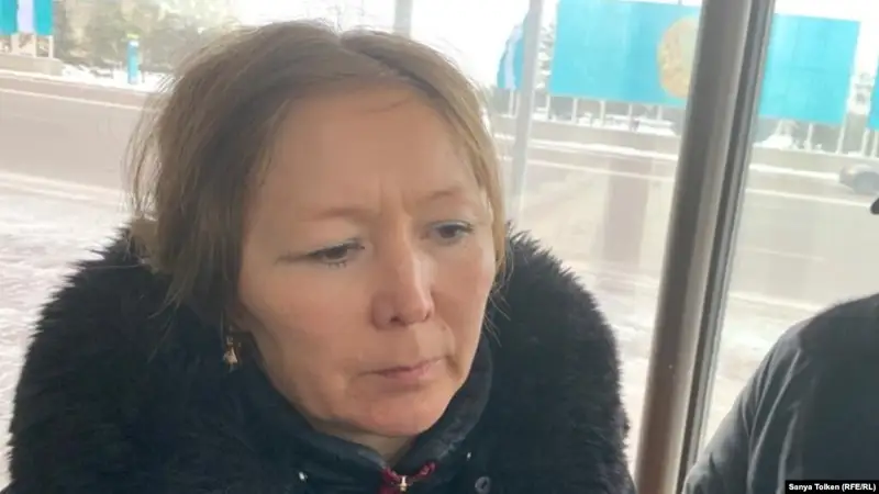 Нұр-Сұлтанда бір топ адам Дулат Ағаділ туралы ақпарат беруді талап етті