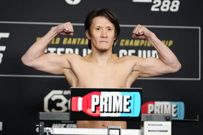 Жалғас Жұмағұлов UFC-ден кетті