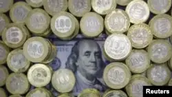 Айырбастау пунктерінде доллардың сату курсы 400 теңгеге жақындады