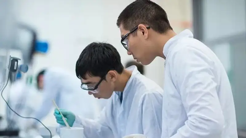 жас ғалымдар