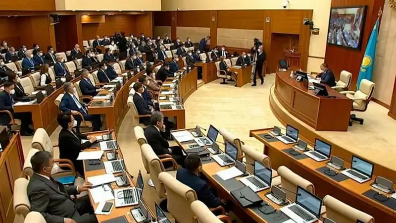 мәжіліс депутаты