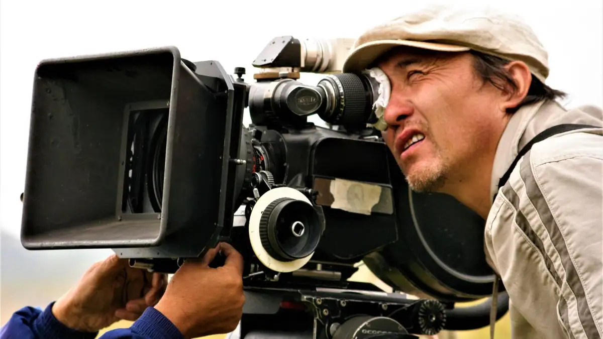 Жалаңаш ер суретшілер